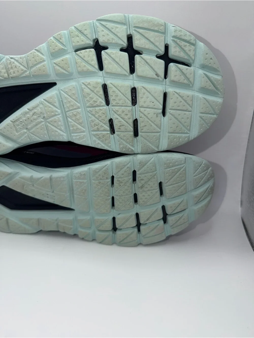 HOKA Women's Running Shoe in Magenta